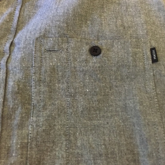 Matix button up - Picture 3 of 3