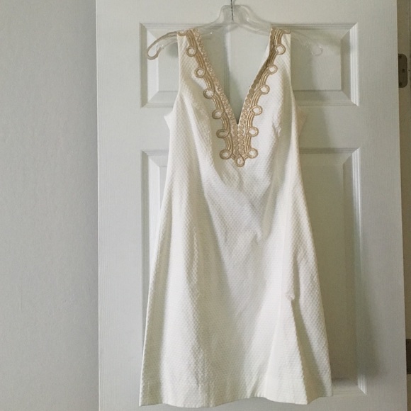 Lilly Pulitzer White and Gold Bentley V Neck Dress