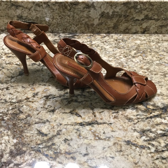 {Nine West} tan peep toe heels