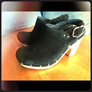 UGG booties/clog