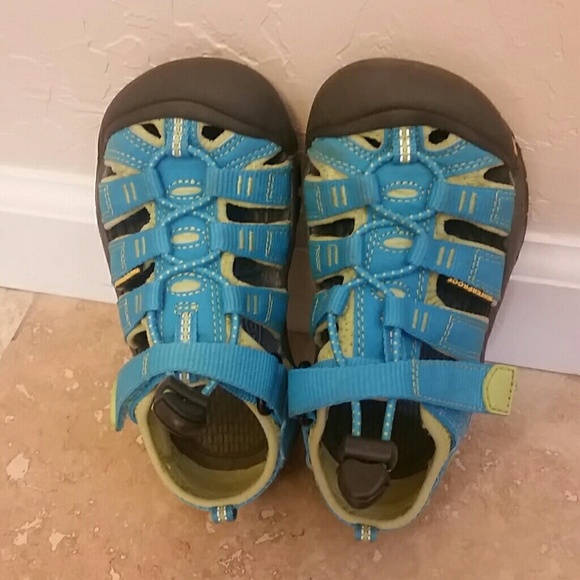 Kids shoes