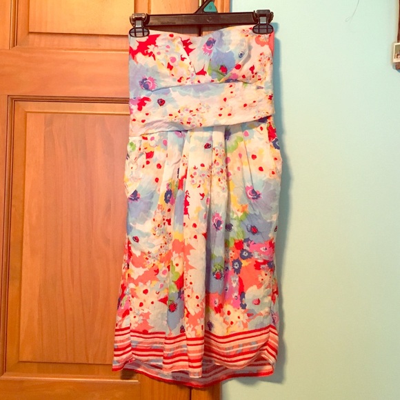 Floral strapless dress