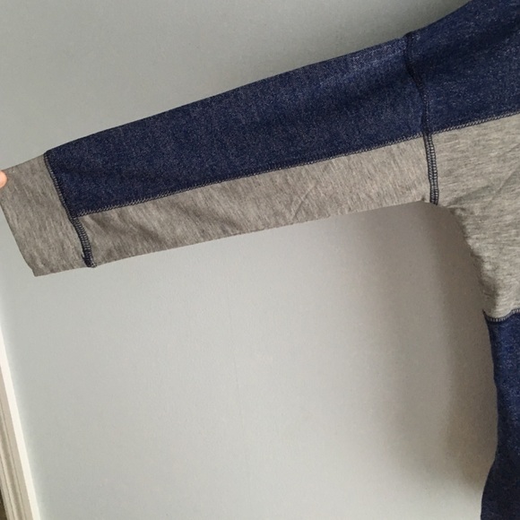 Color block tee - Picture 2 of 3