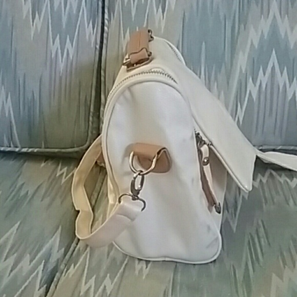 Shoulder  or crossbody  bag; - Picture 2 of 4