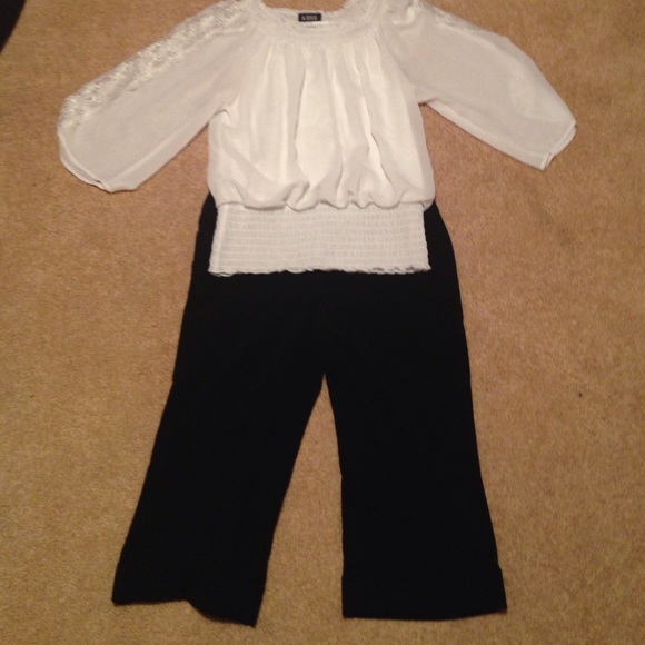 Dressy outfit includes Top&Dress Capris