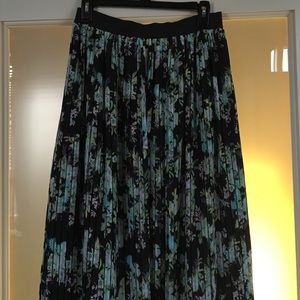 LC Lauren Conrad maxi floral skirt