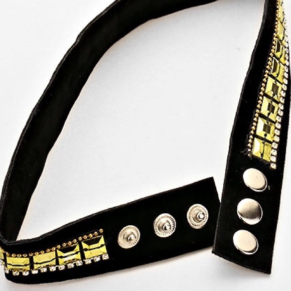 Crystal metallic stud trim suede choker necklace - Picture 3 of 3