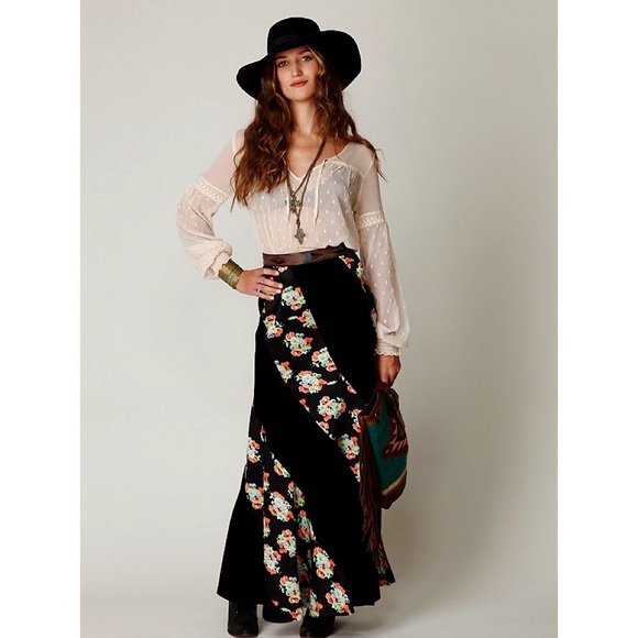 Free People Dresses & Skirts - NWT Free People Twisted velvet maxi skirt- size 2!
