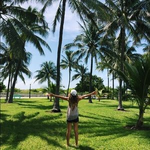 Meet your Posher, Selin