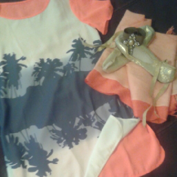 Dresses & Skirts - Brand NEW adorable summer dress