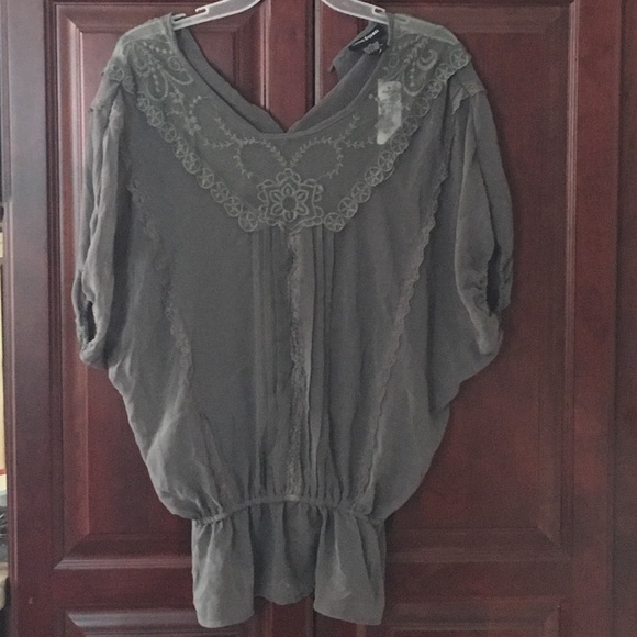 Dark Grey flowy top - Picture 1 of 4