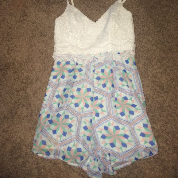 Lace and printed romper