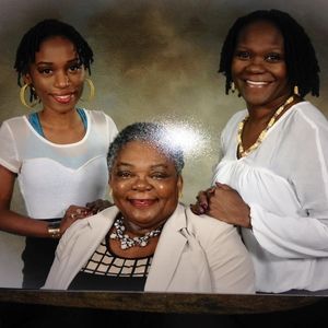 Meet your Posher, Latisha