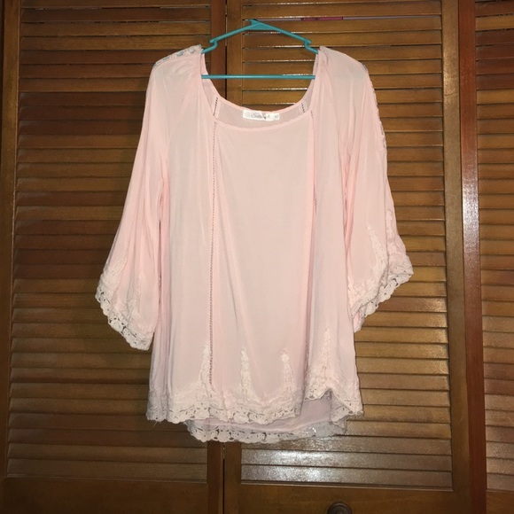 Solitaire Tops - Cute Pink Spring/Summer Top!