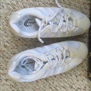 Cheer shoes