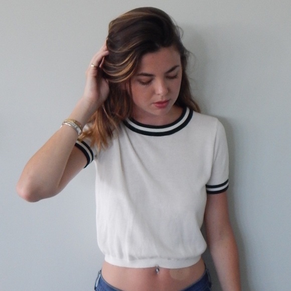Brandy❤️Melville knit crop top.