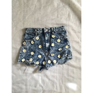 Daisy shorts