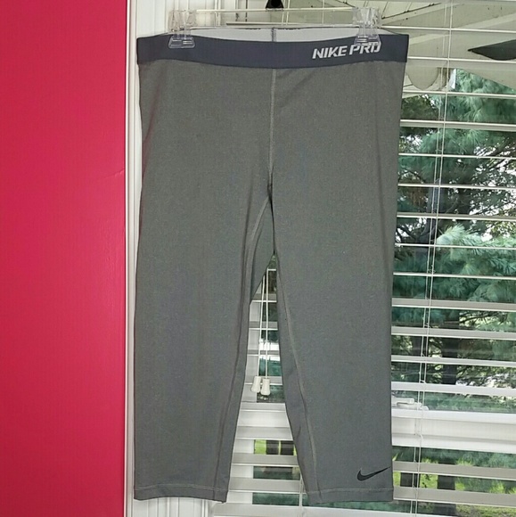 Nike Pro Capri Leggings