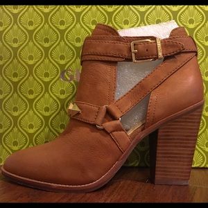 Gianni Bini Booties