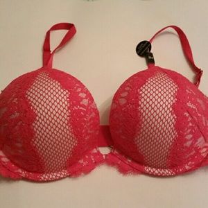 Victoria's secret bombshell bra