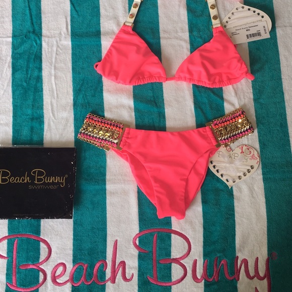 Beach Bunny RARE - Pop That Bikini