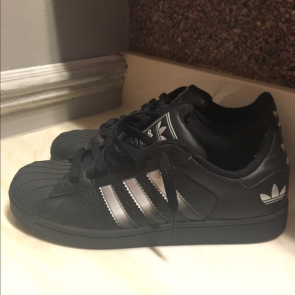 ADIDAS 👟