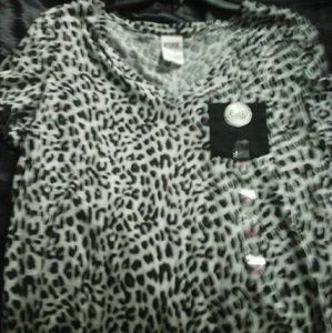 Victorias Secret cheetah print tee shirt