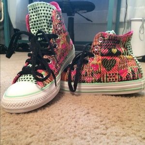 Women Converse