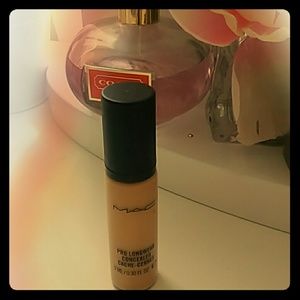 Mac pro longwear concealer