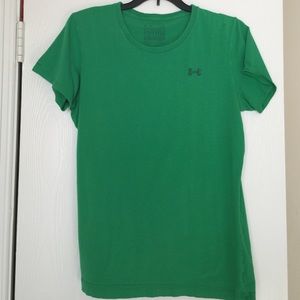 ⭐️FINAL PRICE⭐️Under Armour shirt