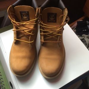 Honey wheat/ tan timberlands