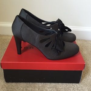 Herringbone and Ribbon Heels