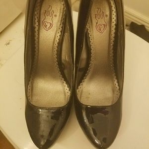 Torrid pumps
