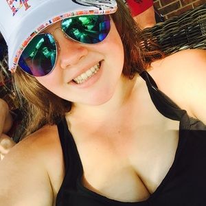 Meet your Posher, Samantha