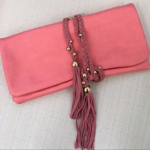 Izzy & Ali clutch bag
