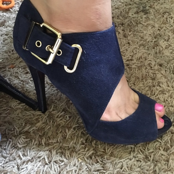 Cute Nine West blue buckle heels