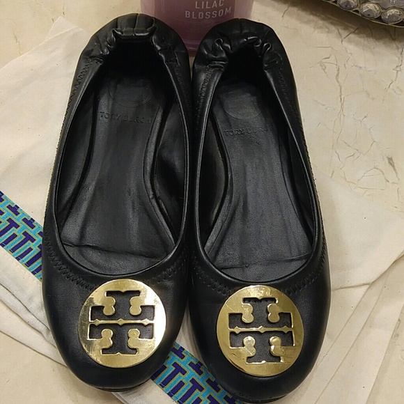 SOLD 💢Authentic tory burch black flats size 7