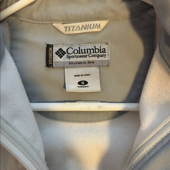 Columbia jacket - Picture 2 of 2