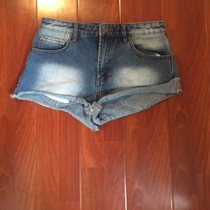 Mid rise Jean shorts