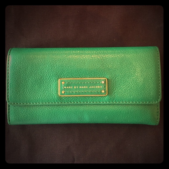 ⚡️🔥LAST CALL marc jabobs q long trifold leather