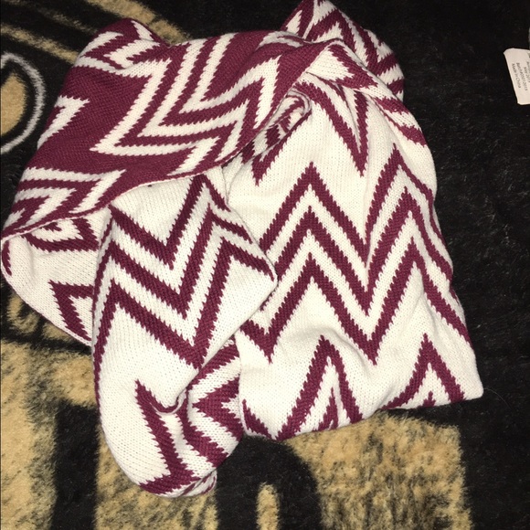 Chevron scarf reversible
