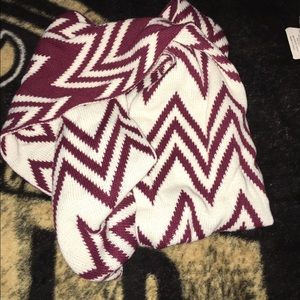 Chevron scarf reversible