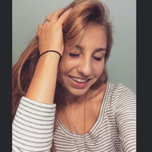 Meet your Posher, Iliana