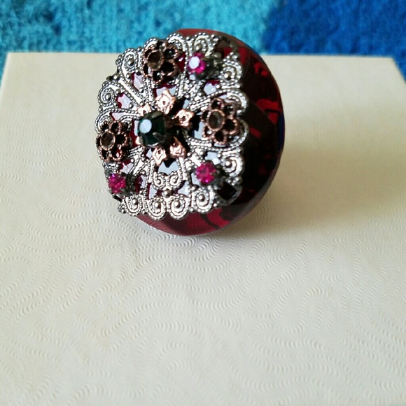 Ring - Picture 3 of 3