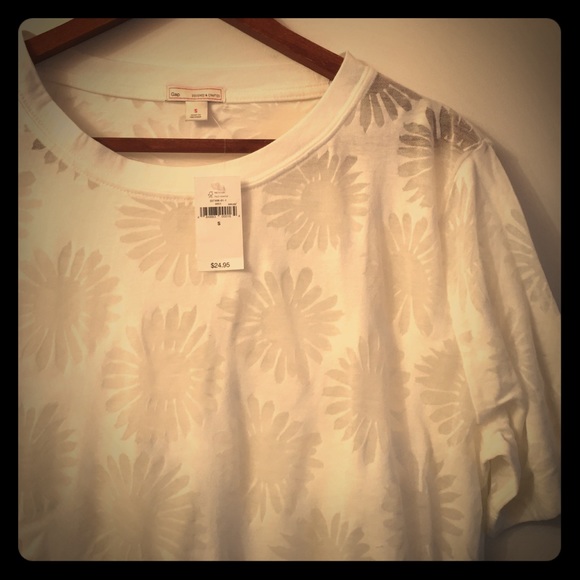 gap summer t-shirt
