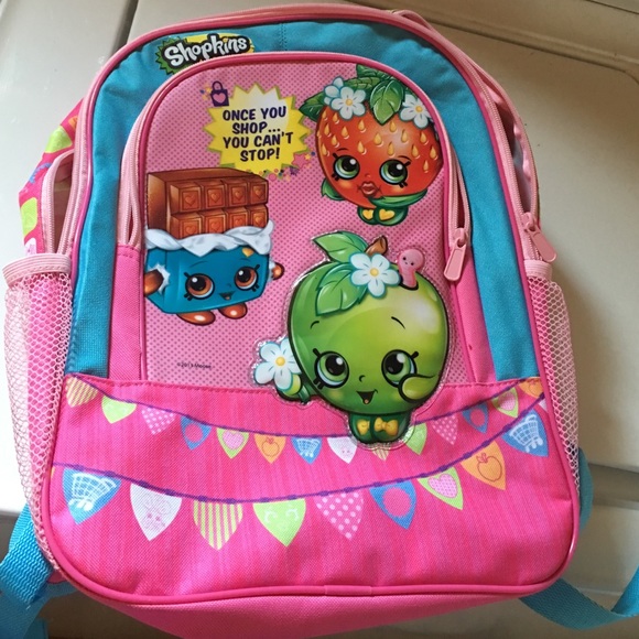 Shopkins backpack & lot of over 100 Shopkins& toys