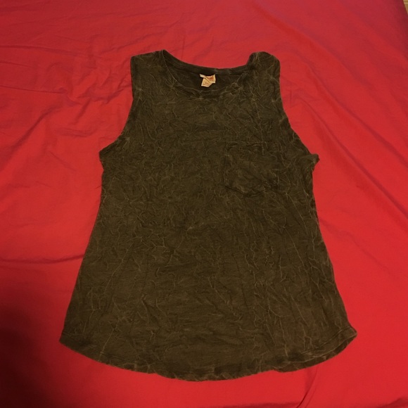 Gray muscle tee