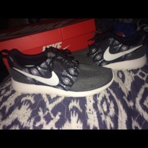 Men's Nike Roshe one Print