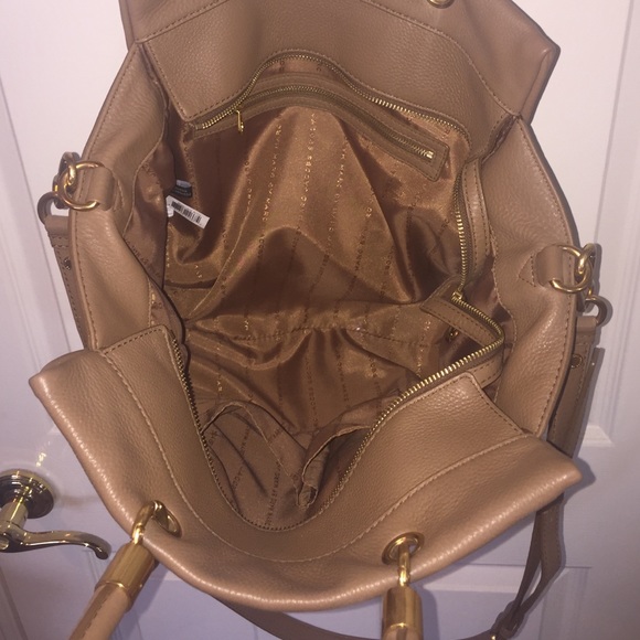 The Marc Jacobs Women NEW Marc Jacobs purse.