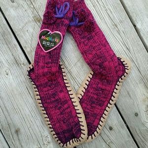 Mucklucks Authentic Pink/Purple BNWT